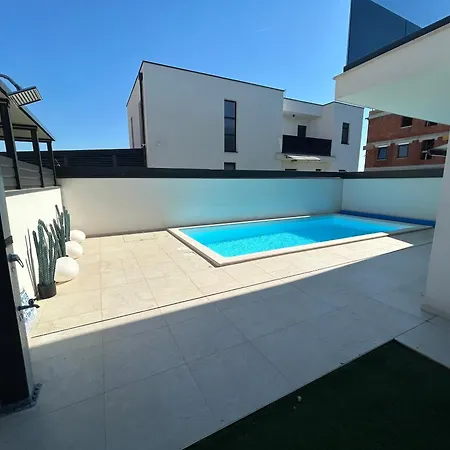 Luciana Villa